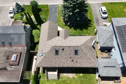 Photo 31 at 15 SCARBOROUGH HEIGHTS Boulevard, Cliffcrest, Toronto