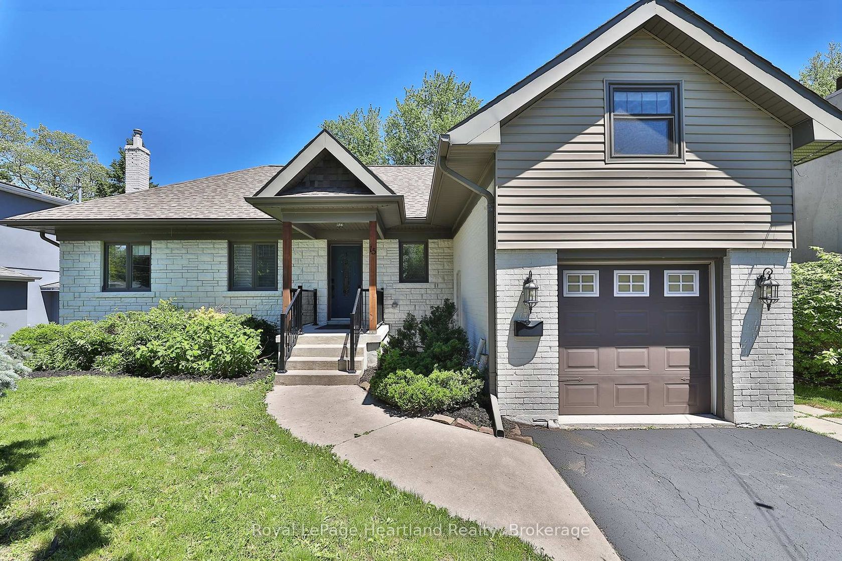 15 SCARBOROUGH HEIGHTS Boulevard, Cliffcrest, Toronto photo number 2