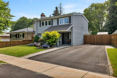 Photo 2 at 45 Ashfield Drive, West Deane, Toronto