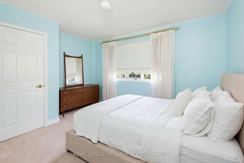 Photo 18 at 91 Wilshire Boulevard, East Woodbridge, Vaughan