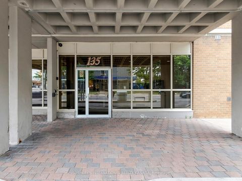 Photo 1 at 403 - 135 Marlee Avenue, Belgravia, Toronto