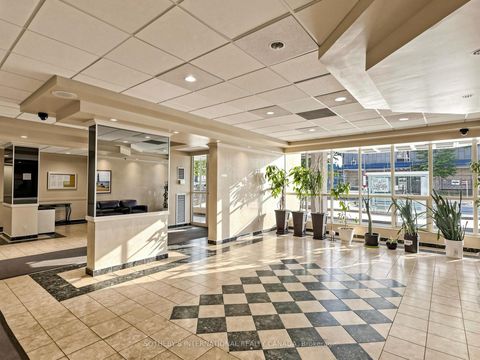 Photo 2 at 403 - 135 Marlee Avenue, Belgravia, Toronto