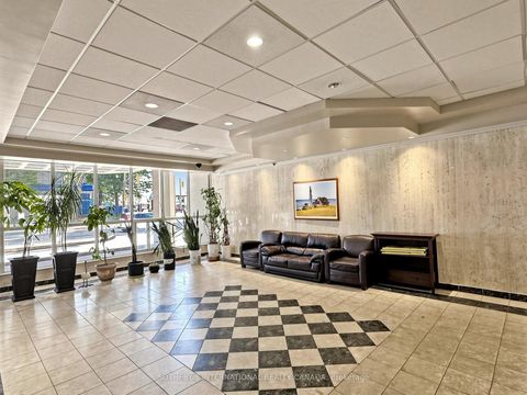 Photo 3 at 403 - 135 Marlee Avenue, Belgravia, Toronto