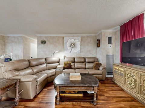 Photo 8 at 403 - 135 Marlee Avenue, Belgravia, Toronto