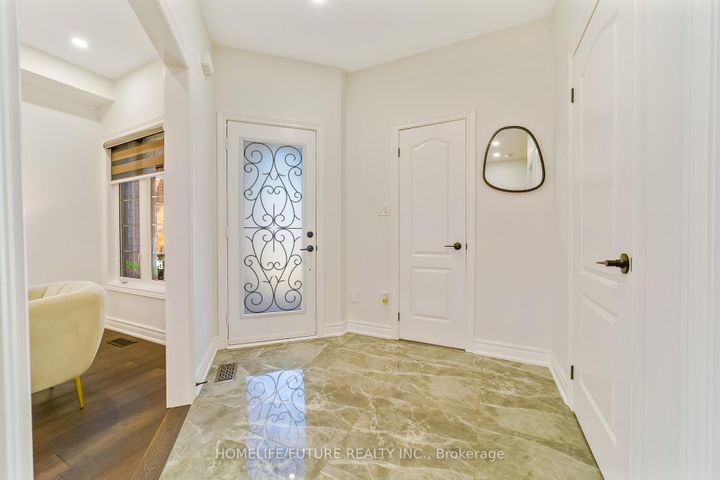 Photo 3 at 556 Highglen Avenue, Middlefield, Markham