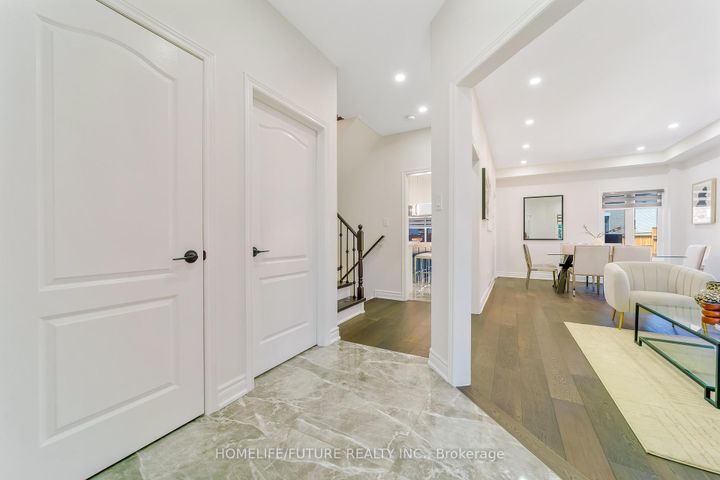 Photo 4 at 556 Highglen Avenue, Middlefield, Markham