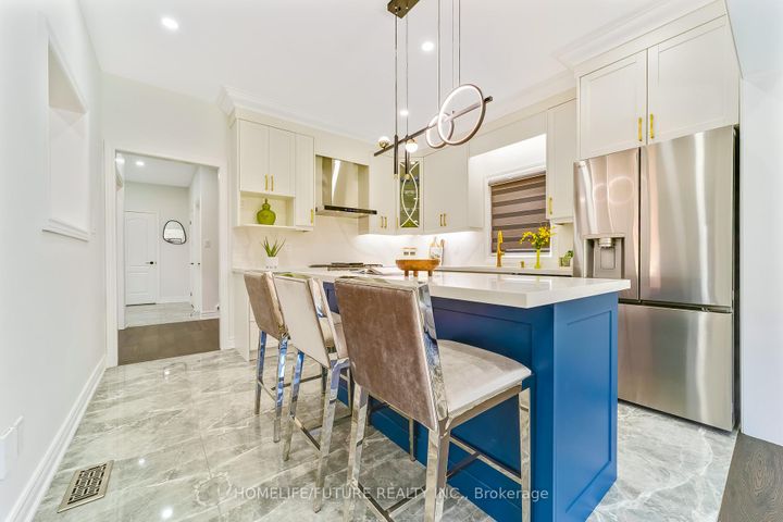 Photo 11 at 556 Highglen Avenue, Middlefield, Markham
