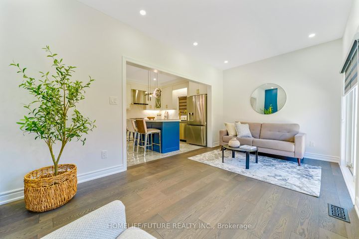 Photo 15 at 556 Highglen Avenue, Middlefield, Markham
