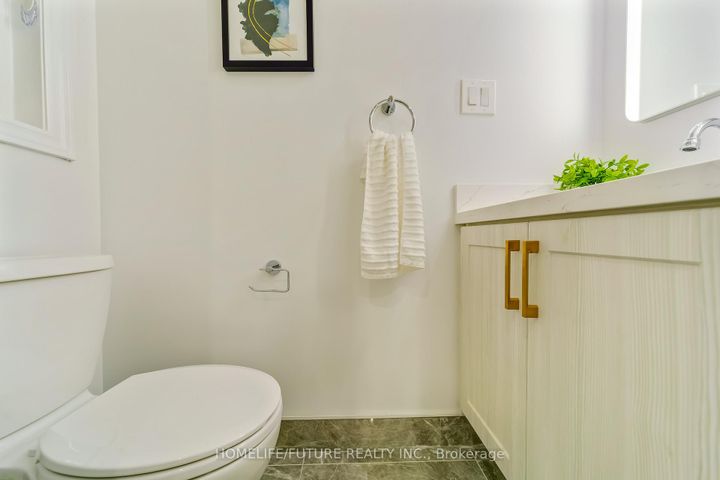 Photo 17 at 556 Highglen Avenue, Middlefield, Markham