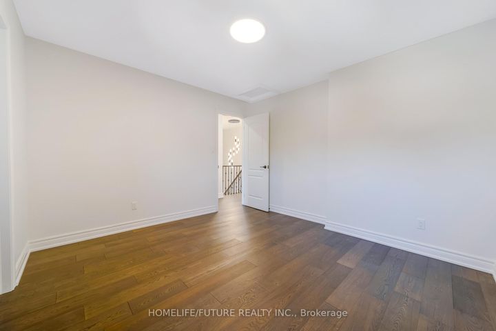 Photo 27 at 556 Highglen Avenue, Middlefield, Markham