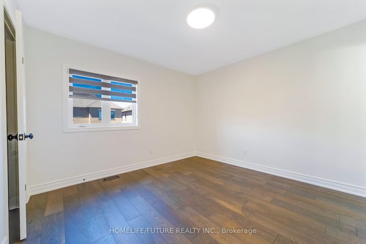 Photo 30 at 556 Highglen Avenue, Middlefield, Markham