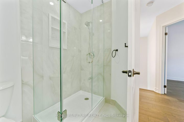 Photo 34 at 556 Highglen Avenue, Middlefield, Markham