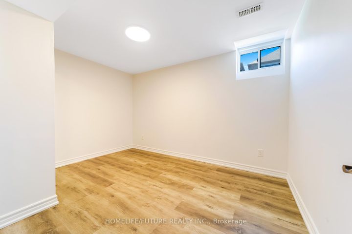 Photo 41 at 556 Highglen Avenue, Middlefield, Markham