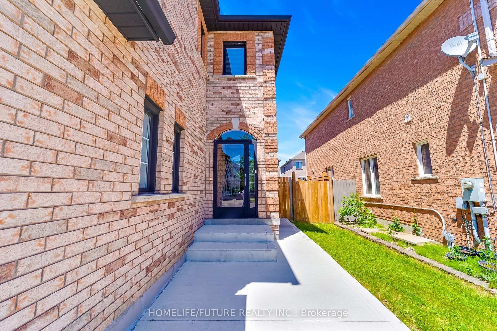 556 Highglen Avenue, Middlefield, Markham 2