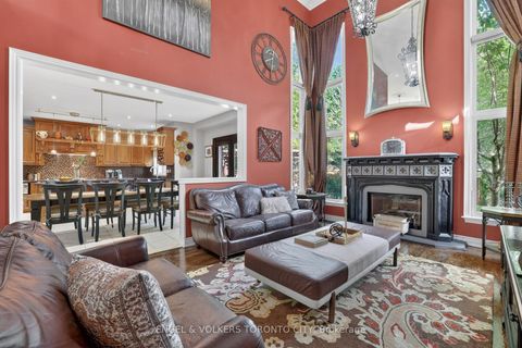 Photo 14 at 8 Duncton Wood Crescent, Hills of St Andrew, Aurora
