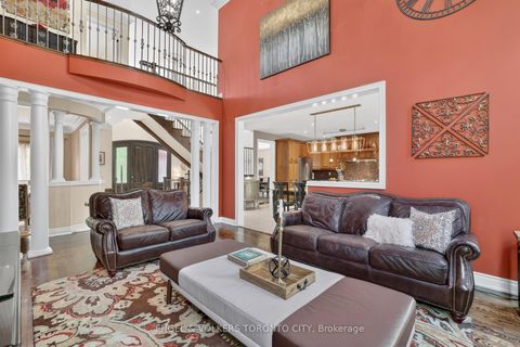 Photo 15 at 8 Duncton Wood Crescent, Hills of St Andrew, Aurora