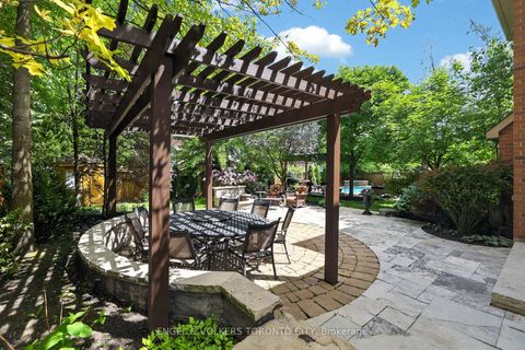 Photo 41 at 8 Duncton Wood Crescent, Hills of St Andrew, Aurora