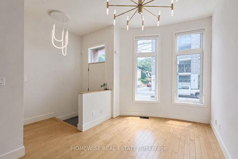 Photo 2 at 476 King Street E, Moss Park, Toronto