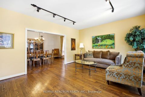 Photo 2 at 623 Coldstream Avenue, Lawrence, Toronto