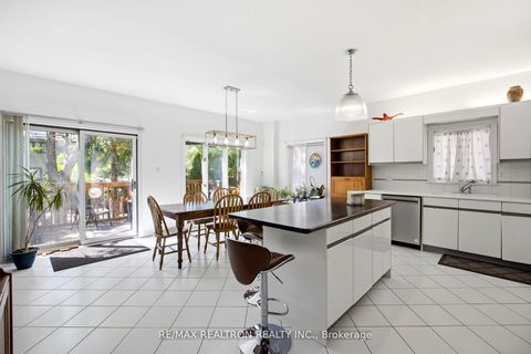 Photo 6 at 623 Coldstream Avenue, Lawrence, Toronto