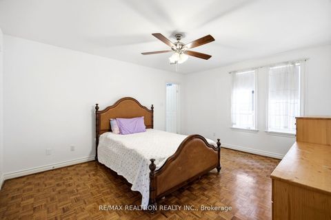 Photo 11 at 623 Coldstream Avenue, Lawrence, Toronto