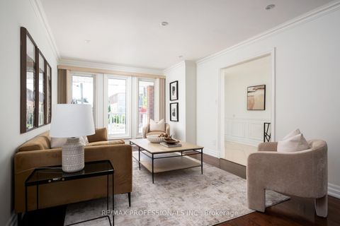 Photo 2 at 84 Harding Avenue, Amesbury, Toronto