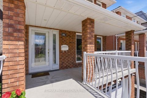 Photo 6 at 84 Harding Avenue, Amesbury, Toronto