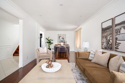 Photo 14 at 84 Harding Avenue, Amesbury, Toronto