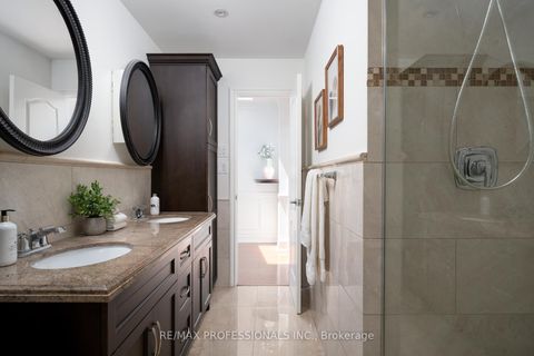Photo 37 at 84 Harding Avenue, Amesbury, Toronto