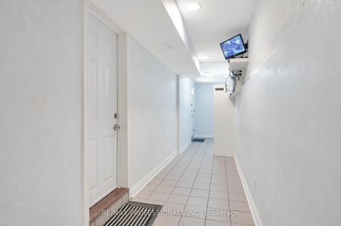Photo 38 at 84 Harding Avenue, Amesbury, Toronto