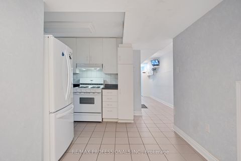 Photo 40 at 84 Harding Avenue, Amesbury, Toronto