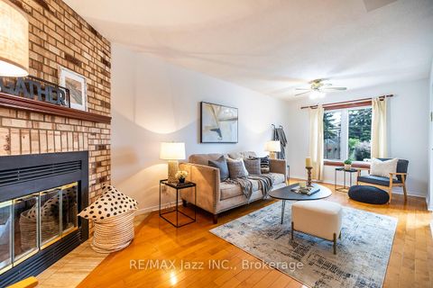 Photo 6 at 11 Chance Court, Bowmanville, Clarington