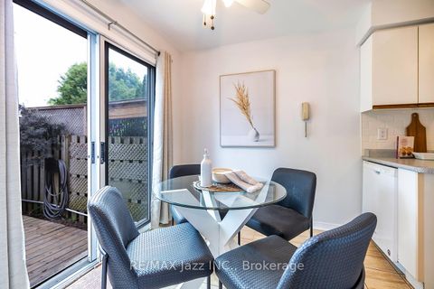 Photo 8 at 11 Chance Court, Bowmanville, Clarington