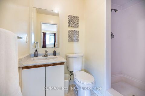 Photo 16 at 11 Chance Court, Bowmanville, Clarington