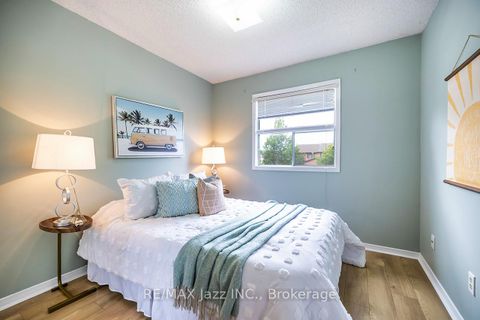 Photo 19 at 11 Chance Court, Bowmanville, Clarington