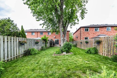 Photo 20 at 11 Chance Court, Bowmanville, Clarington