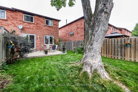 Photo 21 at 11 Chance Court, Bowmanville, Clarington