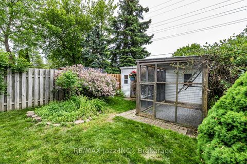 Photo 25 at 11 Chance Court, Bowmanville, Clarington