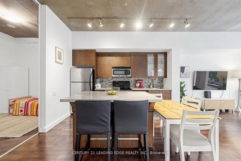 Photo 10 at 210 - 33 Mill Street, Waterfront Communities C8, Toronto