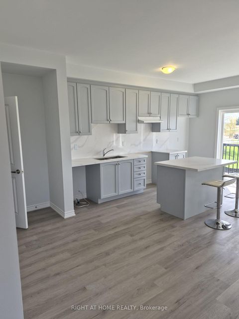 Photo 5 at 17 Ravenscraig Place, Cookstown, Innisfil