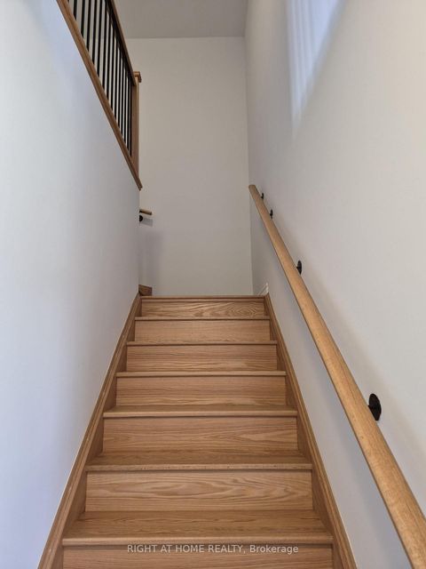Photo 7 at 17 Ravenscraig Place, Cookstown, Innisfil