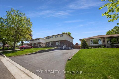 Photo 1 at 376 Surrey Drive, Eastdale, Oshawa