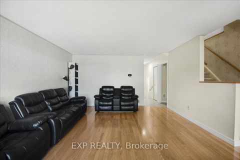 Photo 3 at 376 Surrey Drive, Eastdale, Oshawa