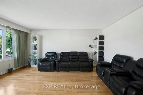 Photo 5 at 376 Surrey Drive, Eastdale, Oshawa