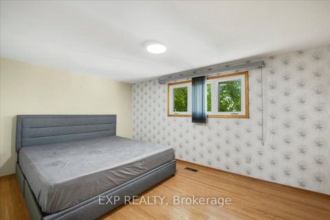 Photo 16 at 376 Surrey Drive, Eastdale, Oshawa