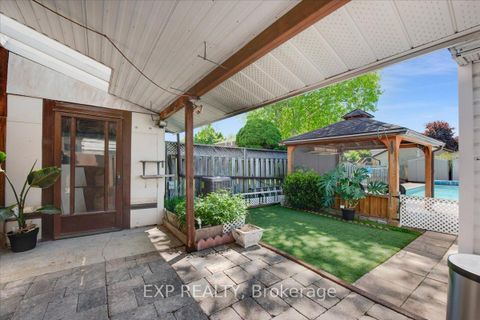Photo 33 at 376 Surrey Drive, Eastdale, Oshawa