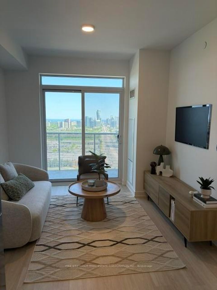 Photo 10 at 2204 - 5105 Hurontario Street, Hurontario, Mississauga