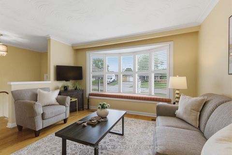 Photo 4 at 910 Crocus Crescent, Downtown Whitby, Whitby