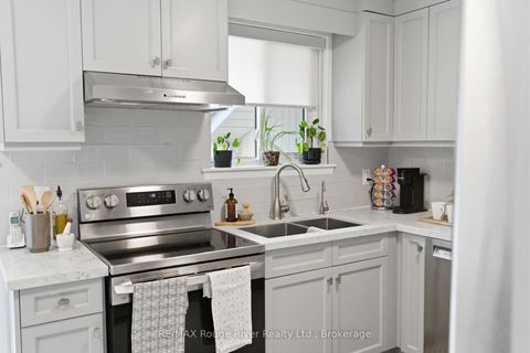 Photo 13 at 910 Crocus Crescent, Downtown Whitby, Whitby
