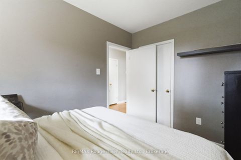 Photo 22 at 910 Crocus Crescent, Downtown Whitby, Whitby